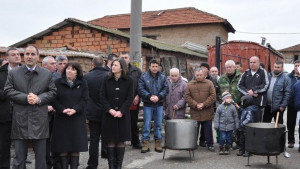 Година след потопа в Бисер още се питат каква е