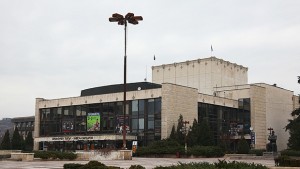 Театър Искри и сезони гостува в Благоевград