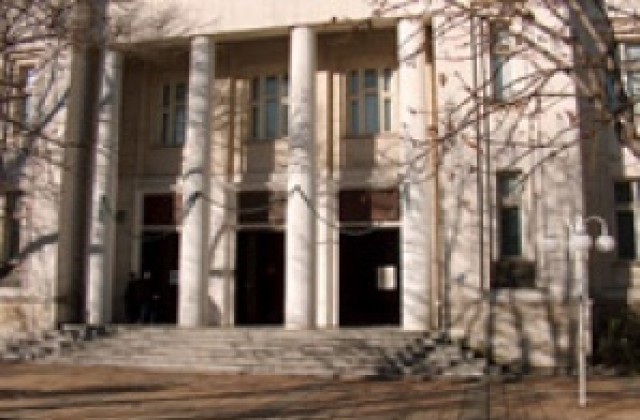 Показват творби на добричкия художник и учител Никола Тахтунов