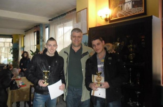 Турнир по белот за купата на МГЕРБ-Сливен