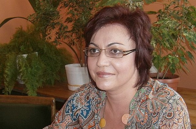 Нинова пита Цветанов за случая Бербатова и ареста на Манова