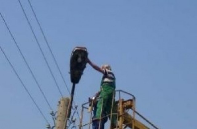 Осветиха въжения мост в кв. Чолаковци