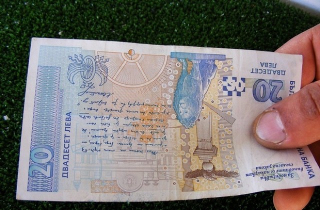 Вдигнаха финансовите стимули за талантливи студенти и учители