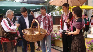 В снимки и спомени музей показва първия димитровградски панаир на
