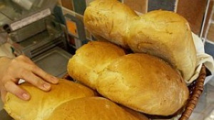 Хлябът няма да поскъпва увери Найденов