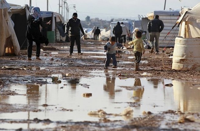 Сирийските бунтовници обучават деца да бъдат машини за убиване