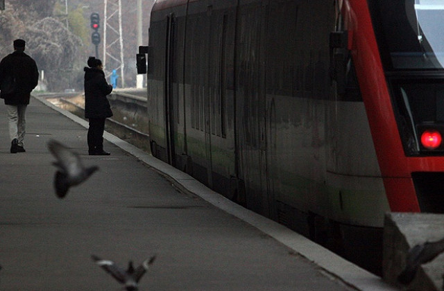 До 100 лева глоба за гратисчия във влака