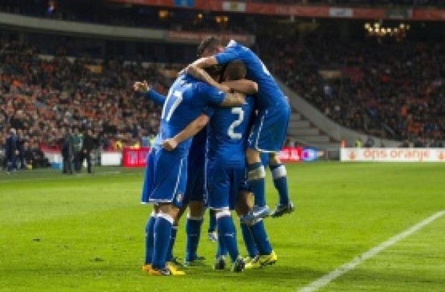 ВИДЕО: Младок спаси Италия в Амстердам