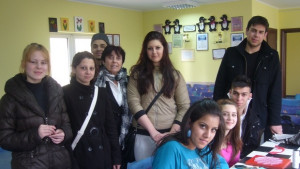 Гимназисти правят вестник за Дома за възрастни хора