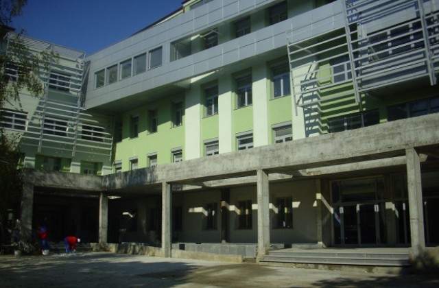 Арестуваха майка, душила 3-дневното си бебе