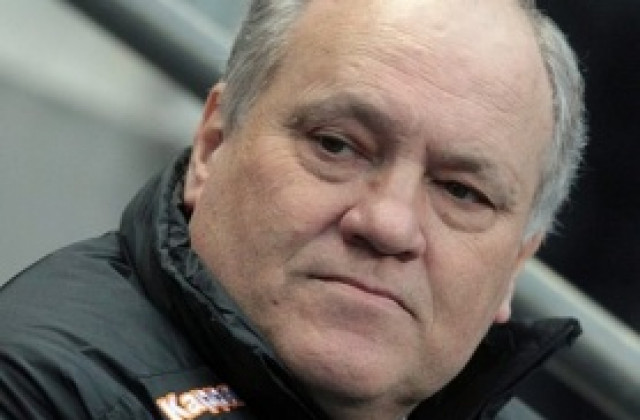 Йол ще се чуди до последно за Бербатов