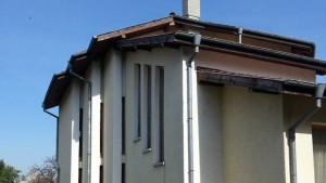 НАП продава двуетажна къща и нива в Генерал Тошево