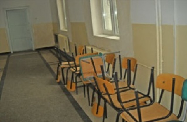 1560 деца учат в 21 училища в община Добричка