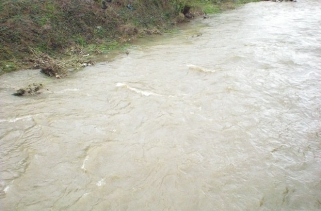 Забранява се риболовът през 2013 г. в определени рибностопански обекти в страната