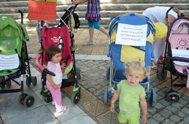 Майките в Левски се включват в националния протест