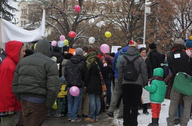 Родители излизат на национален протест