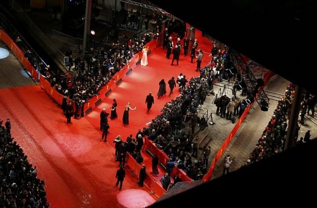 Берлин отново разстила червения килим