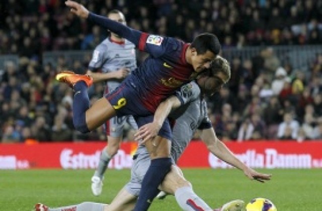 Головата суша притеснява Алексис Санчес