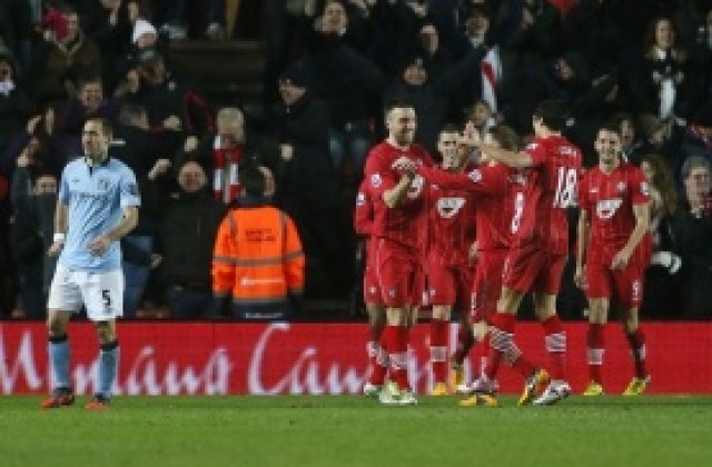 ВИДЕО: „Светците“ дадоха последно причастие на Ман Сити