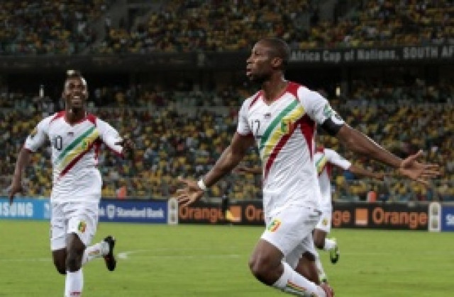 Мали се окичи с бронза