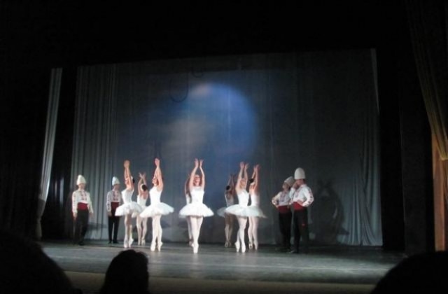 Представят танцово-музикалния спектакъл Лебедово хоро в Кюстендил