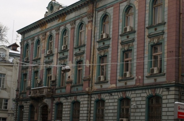 Проститутки ще работят до най-големия инкасо център в Южна България