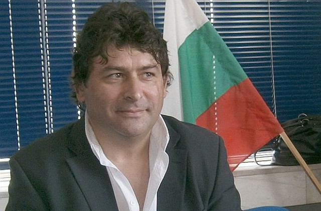 ДСБ: Делян Добрев да подаде оставка