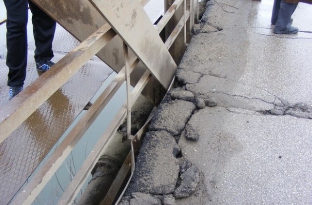 От спешен ремонт се нуждае мостът на пътя за ферибота Оряхово-Бекет