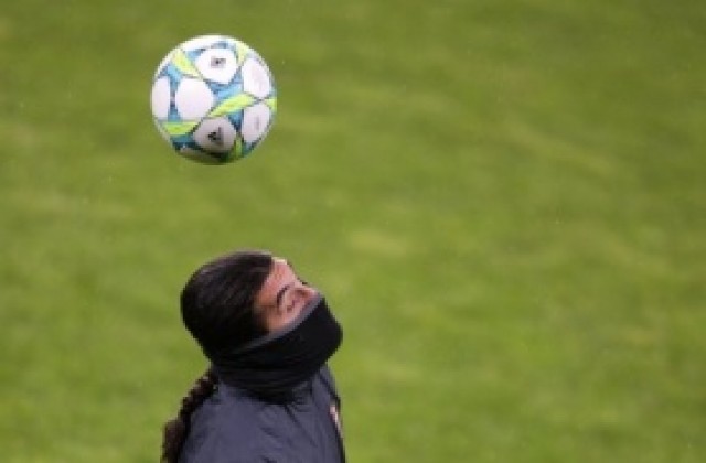 Вратарят Хосе Пинто продължи договора си с Барселона