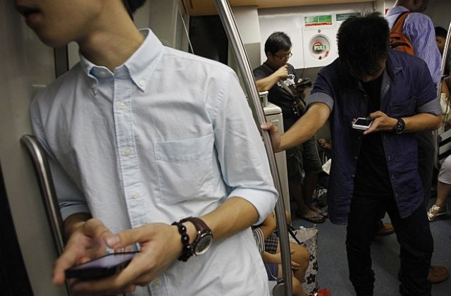 Проверяваме мобилния си по 150 пъти на ден