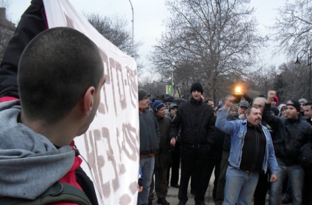 Трети ден бунт във Варна срещу високите сметки за тока