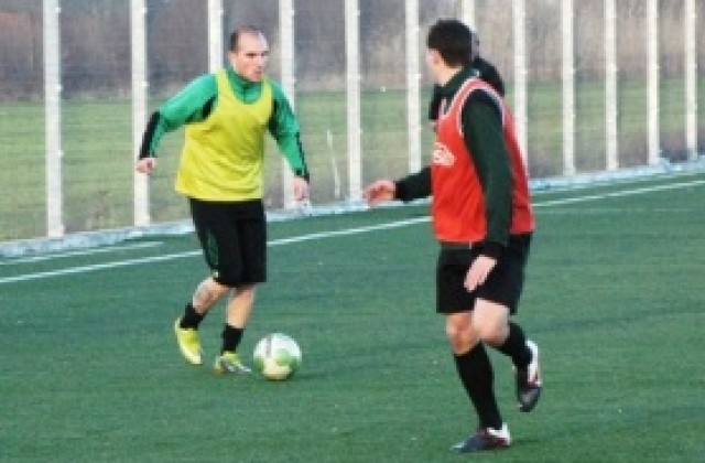 Двама от Нефтохимик пропускат контролата с Берое