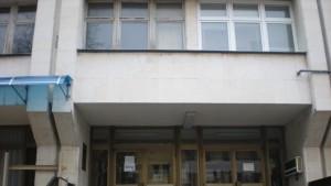 Родител се саморазправя с ученици в Душево