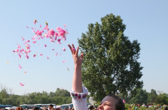 Казанлък очаква гости от цял свят за Празника на розата