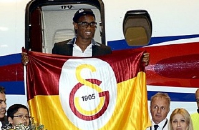 ФИФА разреши картотеката на Дрогба, може да дебютира в петък за Галатасарай