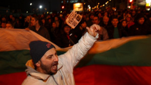 Бунтът срещу Енергото продължава пети ден