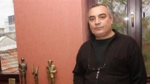 Кръстю Кръстев още 4 години шеф на театъра