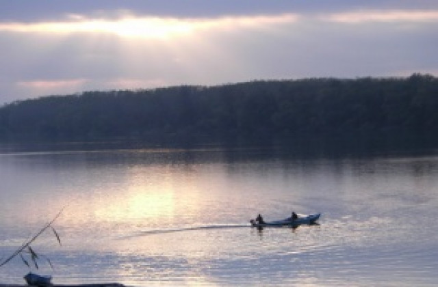 Спасиха пиян мъж от Дунава