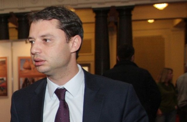 Добрев се зарече да съди депутати от БСП, обвинили го за конфликт на интереси