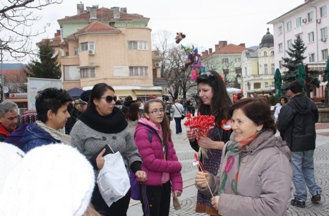 МГЕРБ-Сливен с акция за Свети Валентин