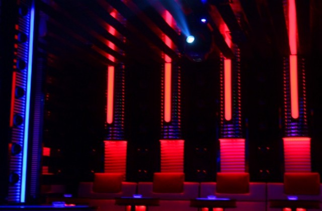 Сигнал за бомба опразни дискотека в Благоевград