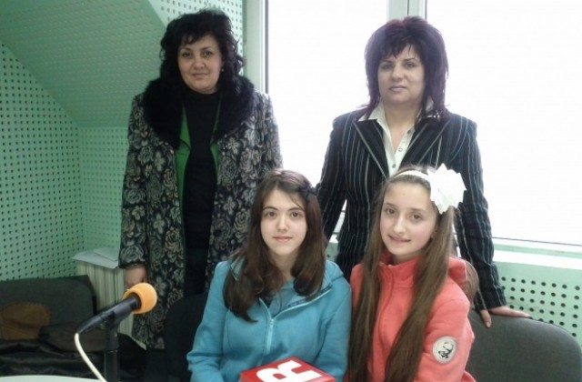 „О, майко моя, родино мила...” едновременно в клас на 19 февруари