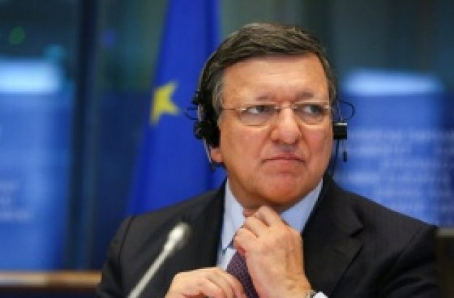 Барозу: Ограниченията за работа на българи изтичат необратимо в края на 2013-а
