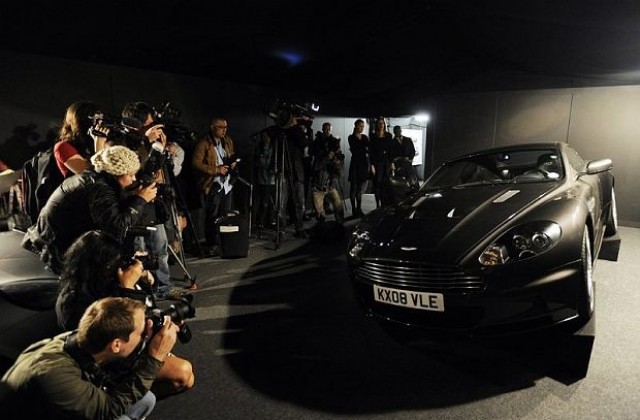 Колата на Агент 007 - вече и с четири врати