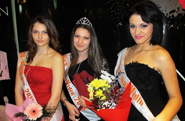 19-годишна стана „Miss MALL Vidin 2013”