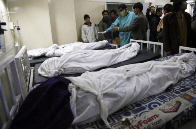 Десетки загинали при атентат в Пакистан срещу шиити