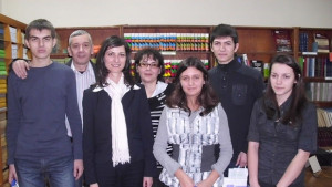 Мария Габриел награди победителите в ученически конкурс