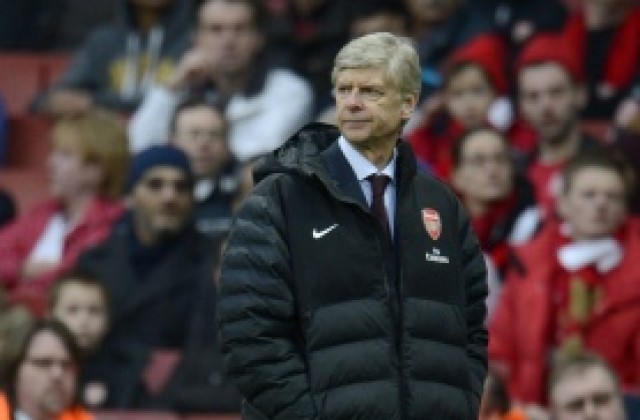 Арсенал предлага нов договор на Венгер