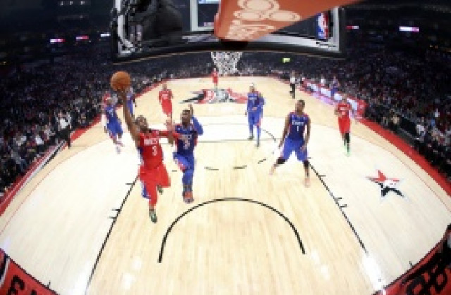 ВИДЕО: Запада удари Изтока в Мача на Звездите