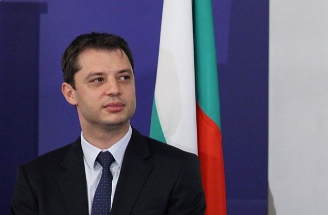 Добрев: Променяме законите, ще се упражнява ежегоден контрол върху ЕРП-тата